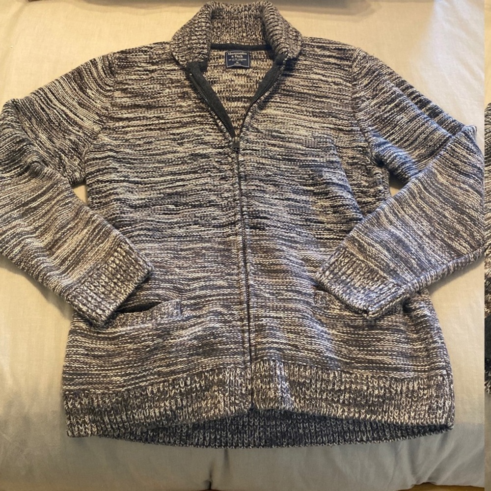 Mens Abercrombie cardigan size XL